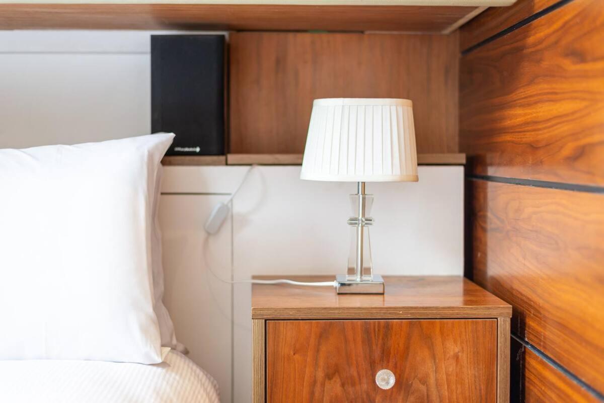 Award-Winning Designer Apartment ロンドン エクステリア 写真