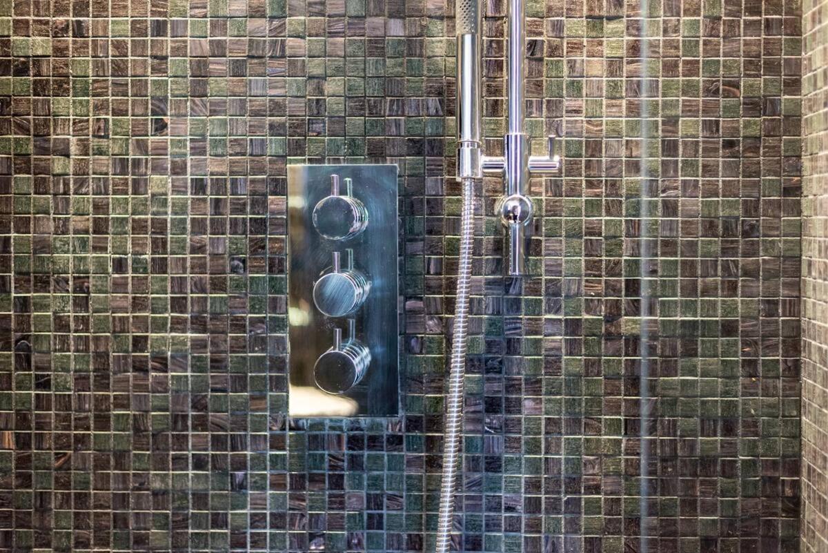 Award-Winning Designer Apartment ロンドン エクステリア 写真
